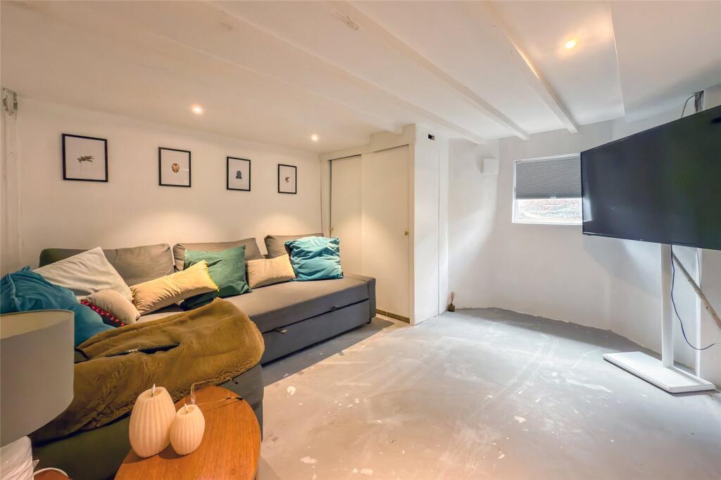 Additional image 6 of West View Road, St Albans, Hertfordshire, AL3