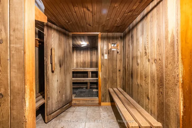 Additional image 35 of 170 Grosvenor Ave