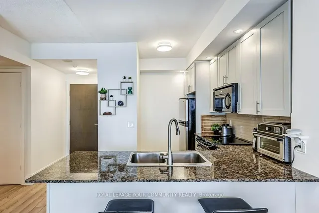 Additional image 11 of 181 Wynford Dr Unit 1103