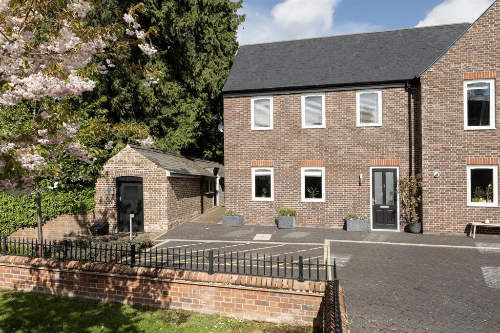 Additional image 13 of Gibbs Close, Harpenden