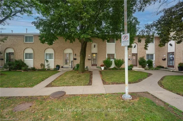 151 Gateshead Cres Unit 29