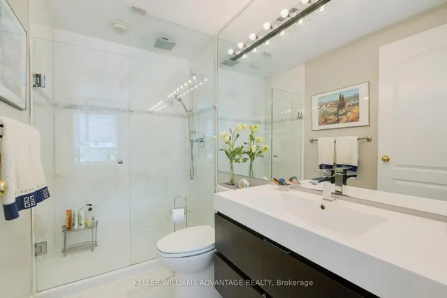 Additional image 17 of 28 William Carson Cres Unit PH22