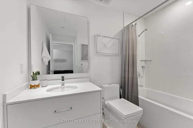 Additional image 19 of 488 University Ave Unit 3402