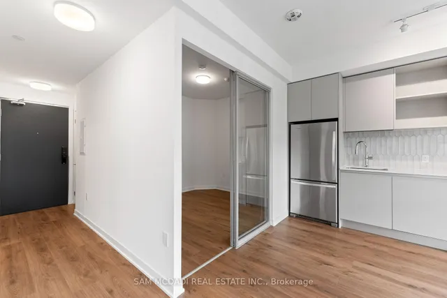 Additional image 10 of 395 Dundas St Unit 819