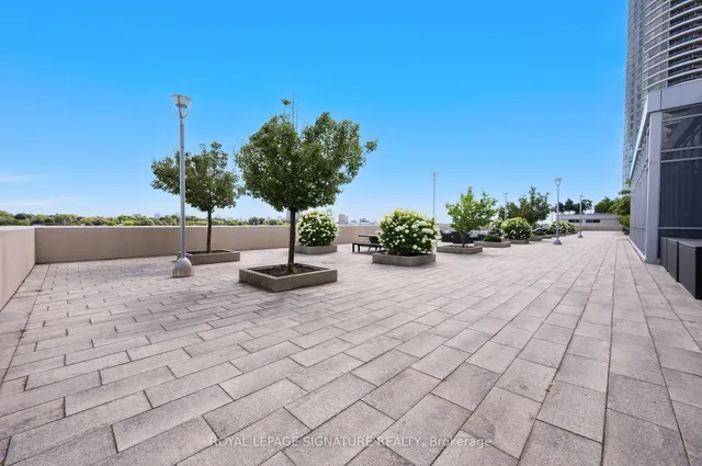 Additional image 23 of 181 Village Green Sq Unit 921