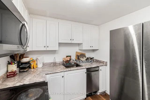 Additional image 21 of 102 Quaker Cres