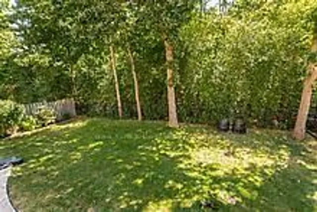 Additional image 49 of 36 Valleyridge Cres