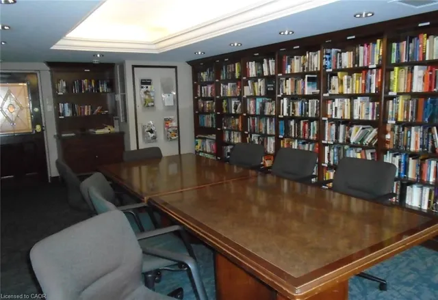 Additional image 30 of 65 Harbour Sq Unit 906