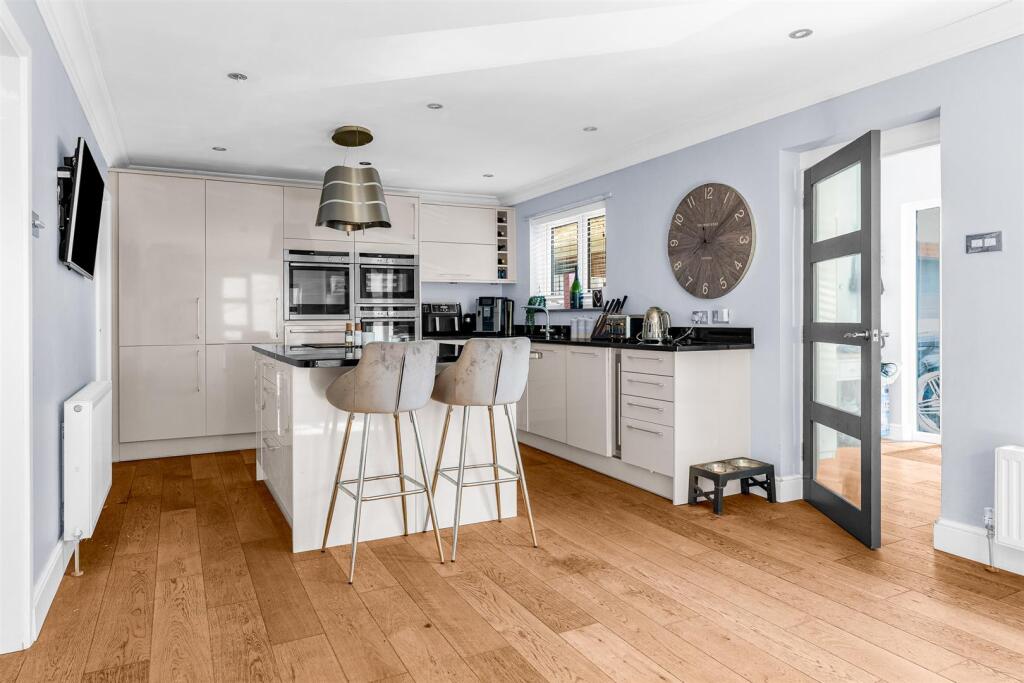 Additional image 6 of Birch Grove, Welwyn