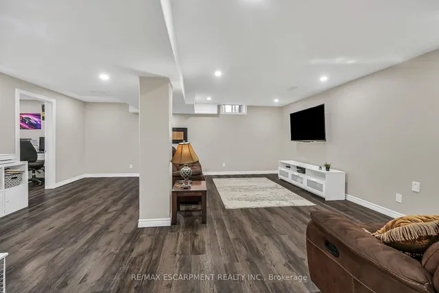 Additional image 36 of 70 Escarpment Dr