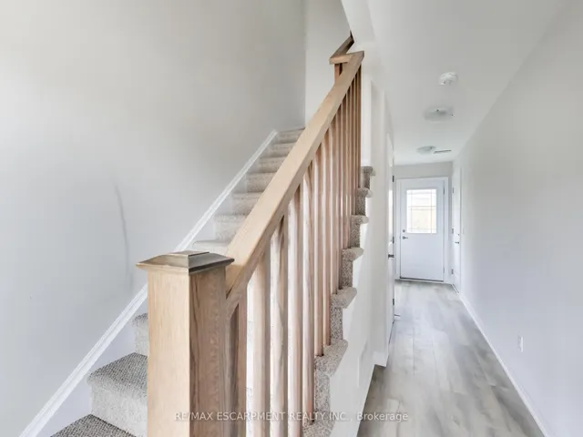 Additional image 3 of 19 PICARDY Dr Unit 23