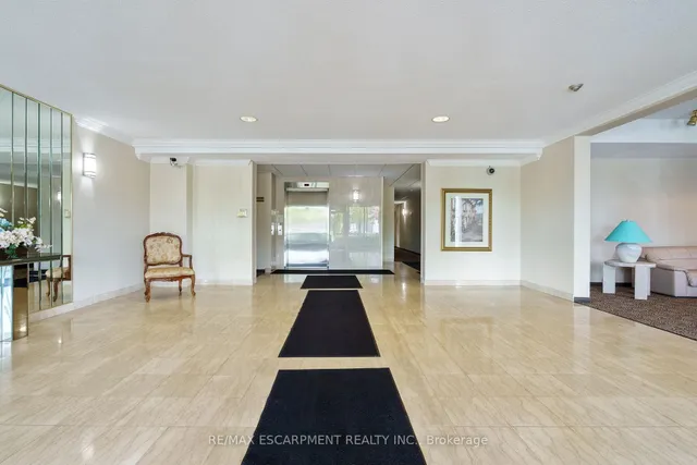 Additional image 4 of 416 LIMERIDGE Rd Unit 213