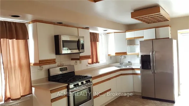 Additional image 31 of 57 Bellman Ave