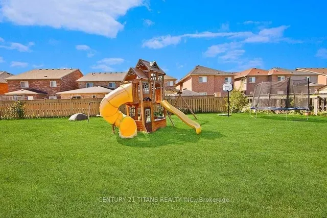 Additional image 24 of 30 Trevino Cres