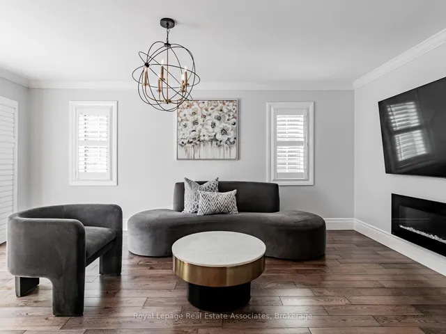 Additional image 10 of 35 Glenmanor Dr