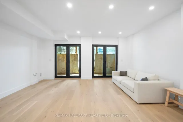 Additional image 42 of 31 Redwood Ave