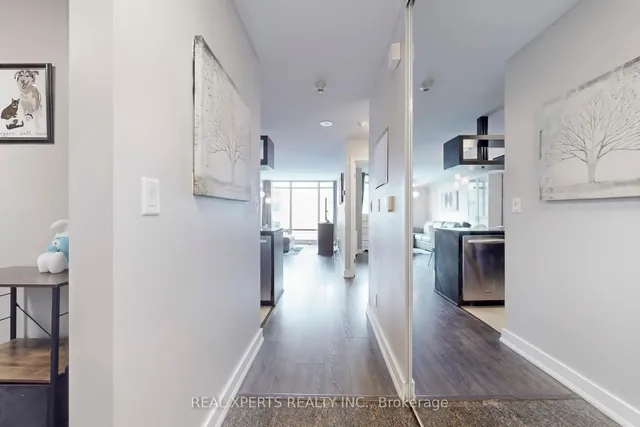 Additional image 16 of 81 Navy Wharf Crt Unit 901