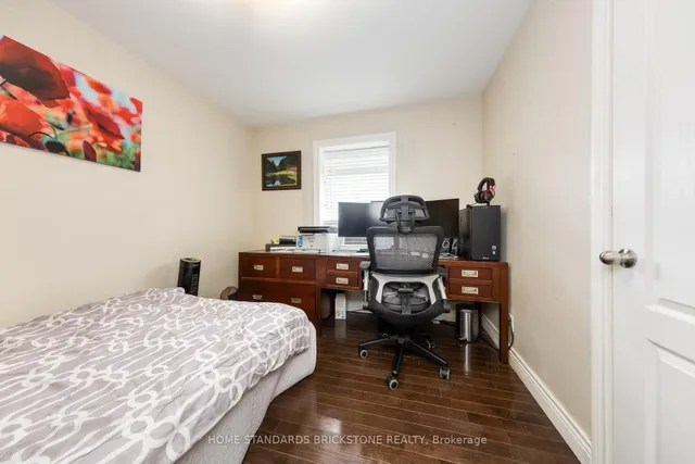 Additional image 24 of 19 Granite St