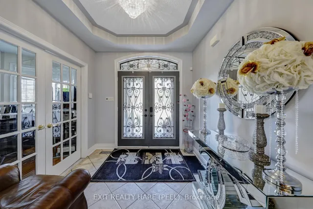 Additional image 7 of 23 Fontainebleu Rd