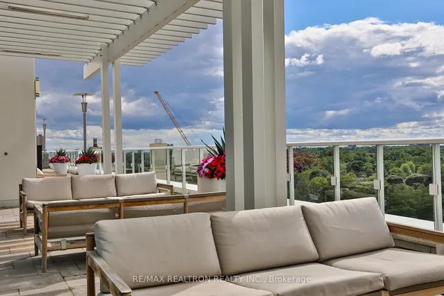 Additional image 31 of 3018 Yonge St Unit #204