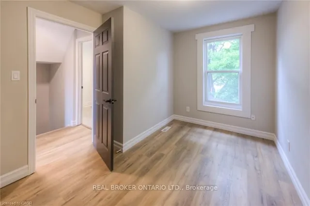 Additional image 27 of 40 Bristol St