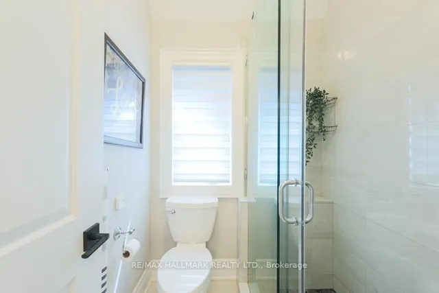 Additional image 25 of 44 Scarboro Cres