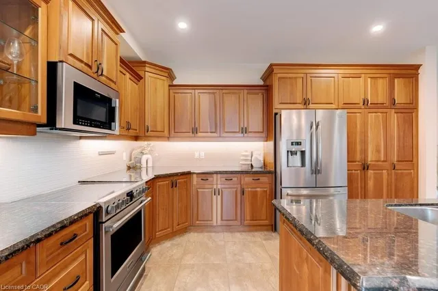 Additional image 23 of 47 Premier Rd