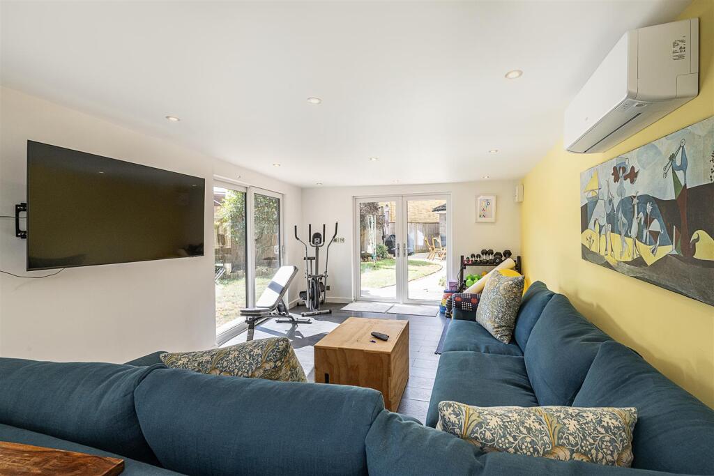 Additional image 5 of Long Buftlers, Harpenden