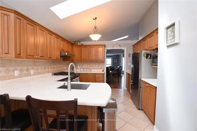 Additional image 21 of 17 Durrell Crt