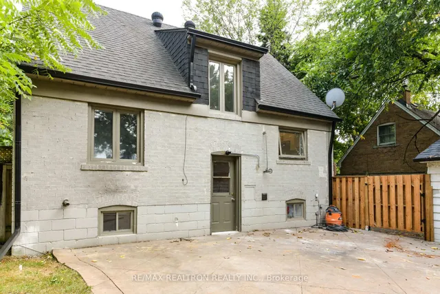 Additional image 43 of 150 Upper Canada Dr