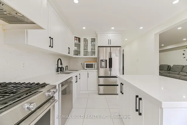 Additional image 16 of 81 Drake Blvd