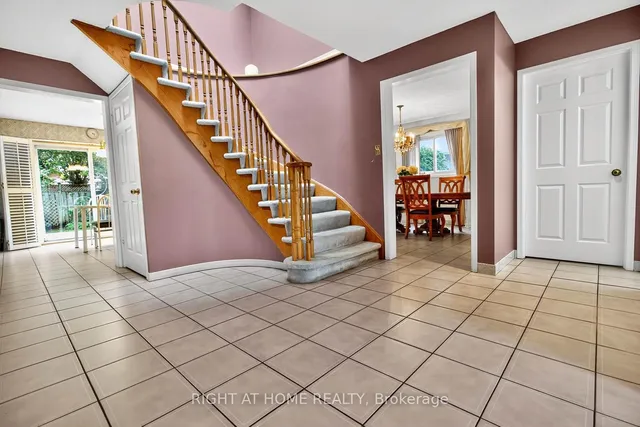 Additional image 7 of 1084 Grandeur Cres