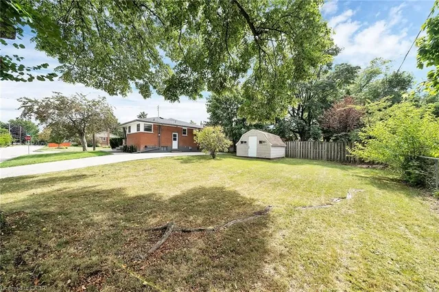 Additional image 38 of 441 Elmwood Ave