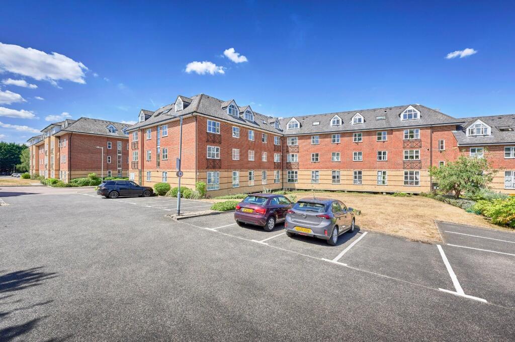 Additional image 13 of Dexter Close, St. Albans, Hertfordshire, AL1