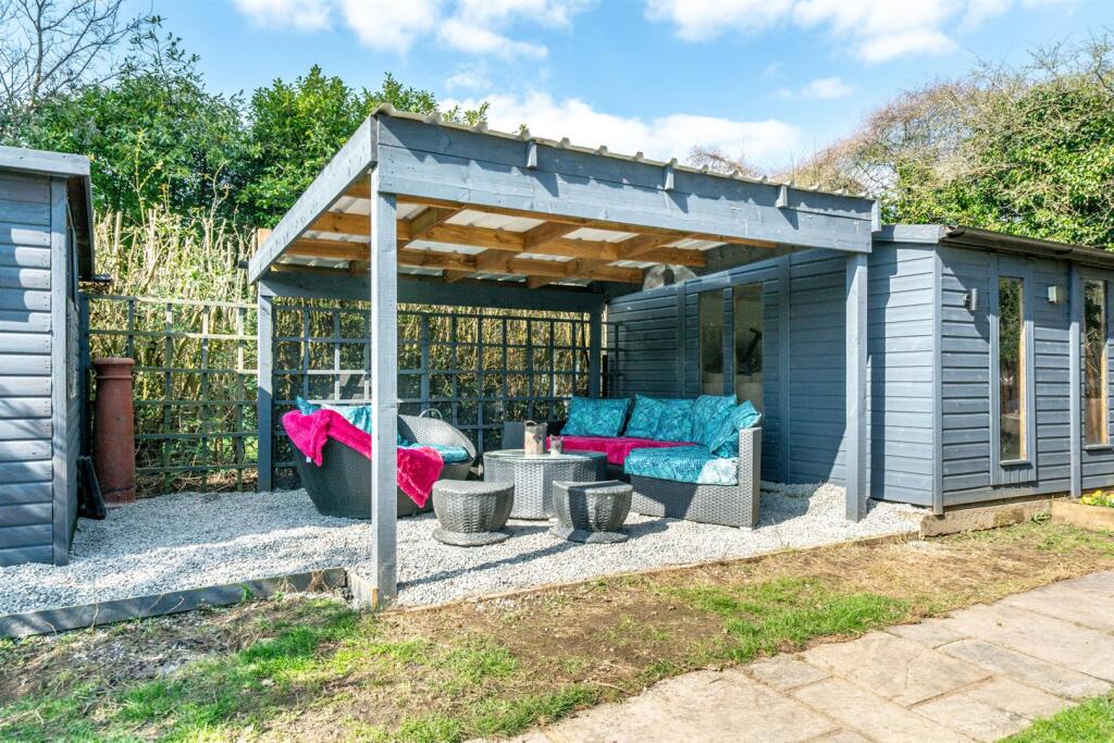 Additional image 31 of Oaklands Lane, St Albans