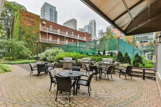 Additional image 4 of 30 Gloucester St Unit 1607