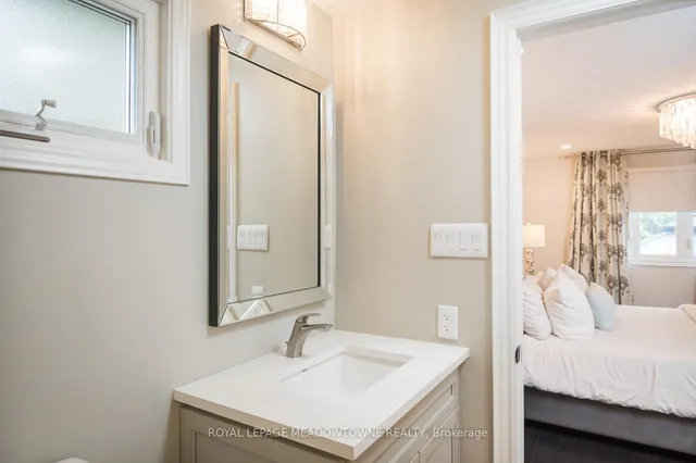 Additional image 21 of 613 Foster Crt