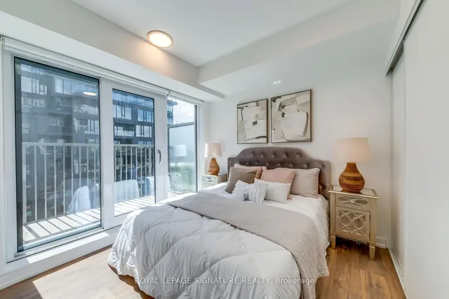 Additional image 17 of 2 Augusta Ave Unit 1003