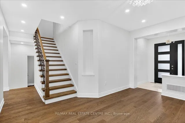 Additional image 16 of 980 Clark Blvd