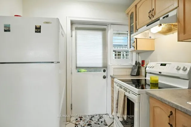 Additional image 28 of 6 Vineland Ave Unit 18