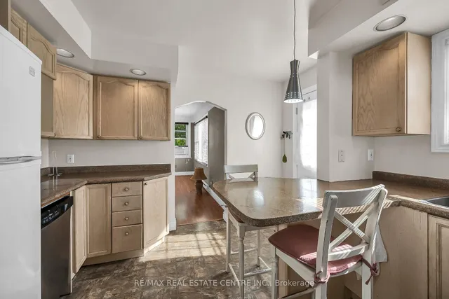 Additional image 7 of 894 Garth St