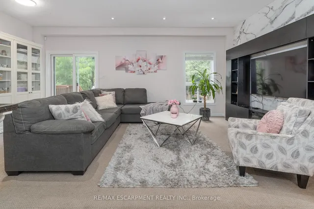 Additional image 10 of 345 Glancaster Rd Unit 14