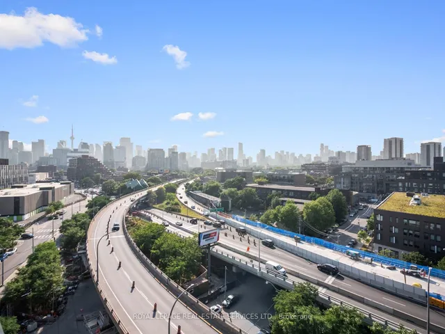 Additional image 31 of 21 Lawren Harris Sq Unit 904