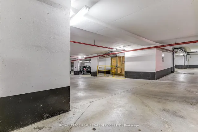 Additional image 39 of 935 Royal York Rd Unit 208