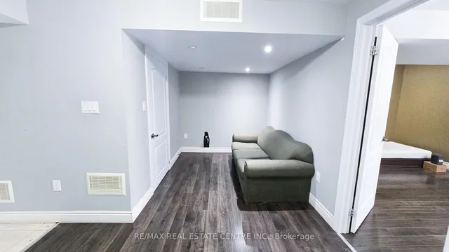 Additional image 36 of 19 Lackington St