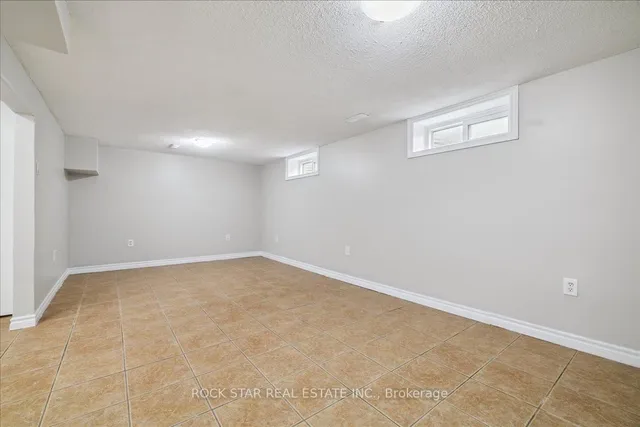 Additional image 35 of 61 Adis Ave