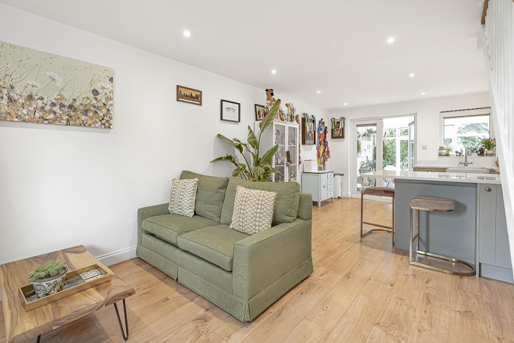 Additional image 4 of Harwood Close, Welwyn Garden City, AL8