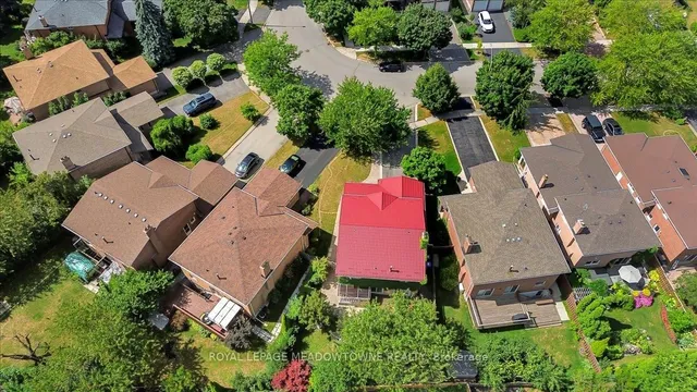 Additional image 29 of 836 Greycedar Cres