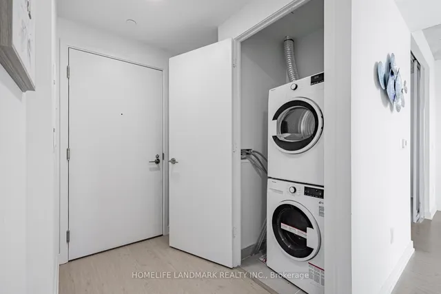 Additional image 16 of 65 Mutual St Unit 2501