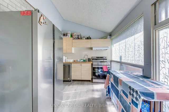 Additional image 37 of 1060 Glendor Ave